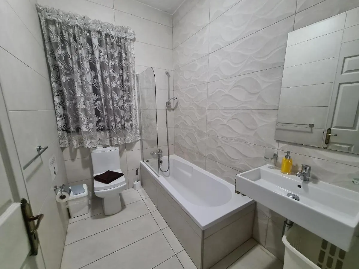 Spacious Seafront Apt Next To Sliema-Valeta Ferry 0*, Sliema