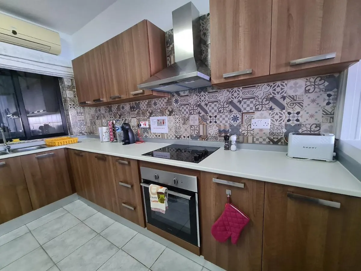 Spacious Seafront Apt Next To Sliema-Valeta Ferry Apartment Sliema