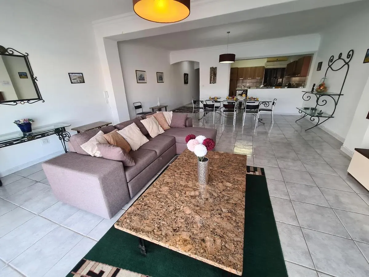 Spacious Seafront Apt Next To Sliema-Valeta Ferry Malta